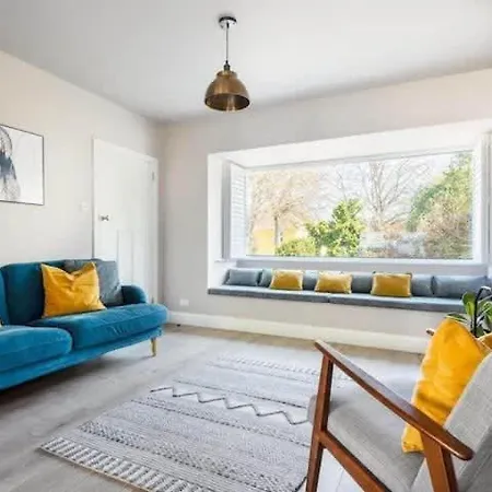 Casa de Férias Peaceful Family With Garden & Parking At 'helvellyn' *