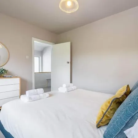Casa de Férias Peaceful Family With Garden & Parking At 'helvellyn' Falmouth