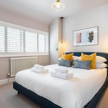 Peaceful Family With Garden & Parking At 'helvellyn' Casa de Férias Falmouth